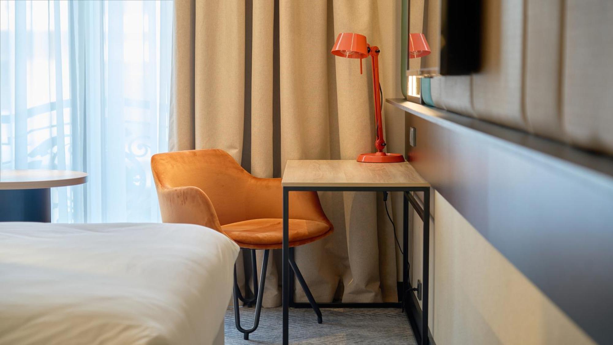 Holiday Inn Tashkent City By Ihg Экстерьер фото