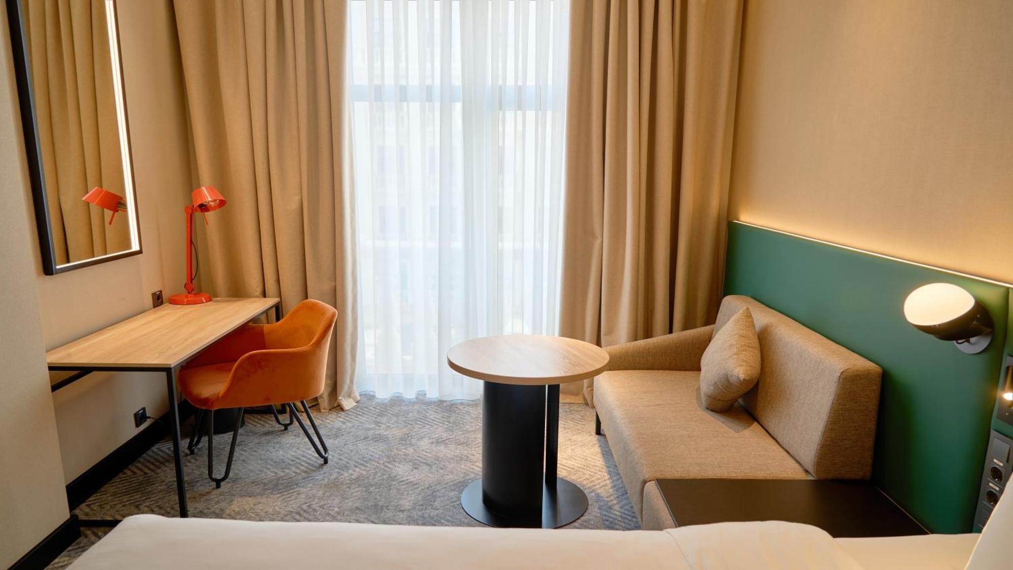 Holiday Inn Tashkent City By Ihg Экстерьер фото